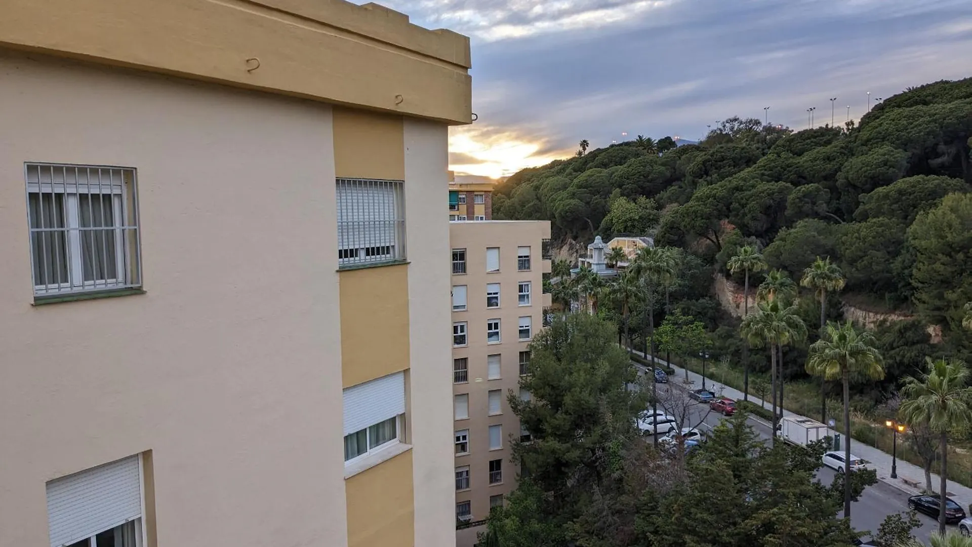 Apartamentos Con Vistas Y Terraza En Marbella Spain