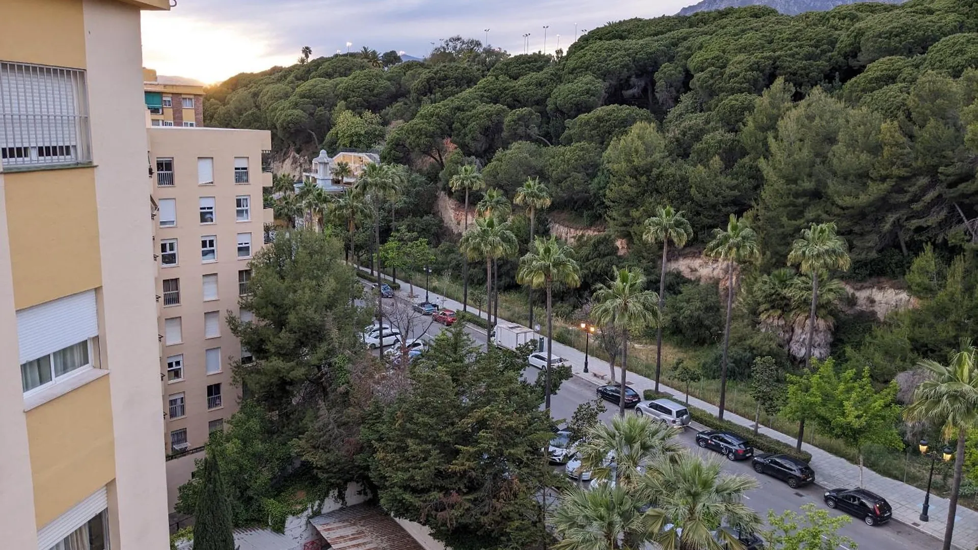 Apartamentos Con Vistas Y Terraza En Marbella Apartment