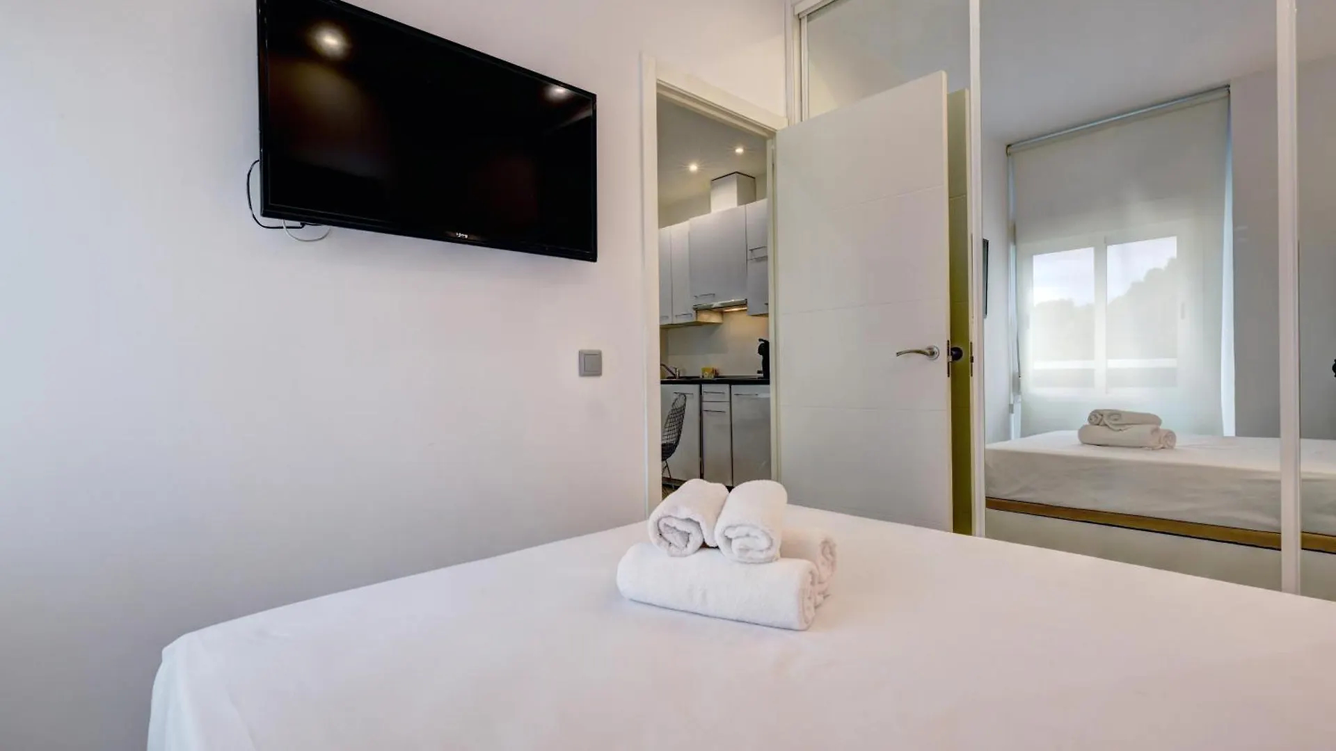Apartamentos Con Vistas Y Terraza En Marbella Spain