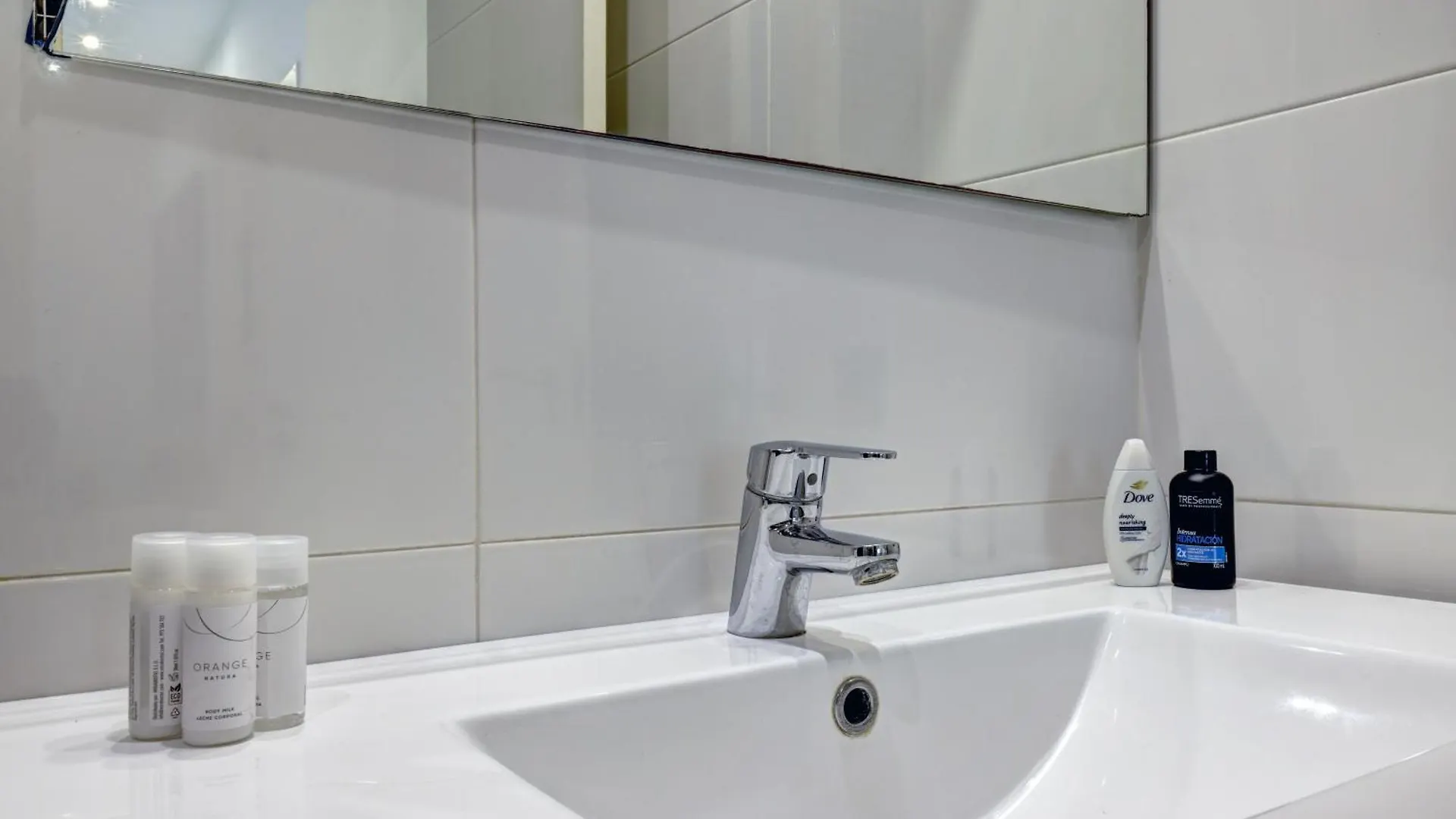 Apartamentos Con Vistas Y Terraza En Marbella