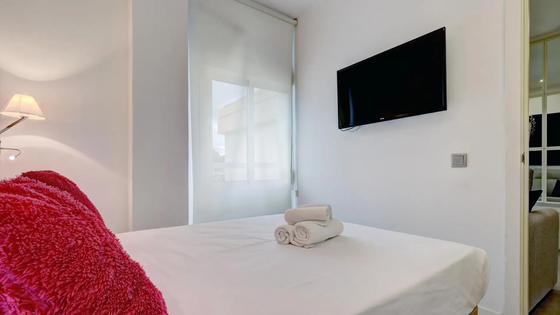 Apartamentos Con Vistas Y Terraza En Marbella Spain