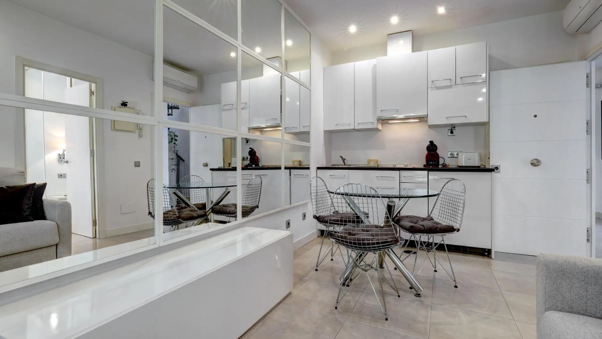 Apartamentos Con Vistas Y Terraza En Marbella 0*,