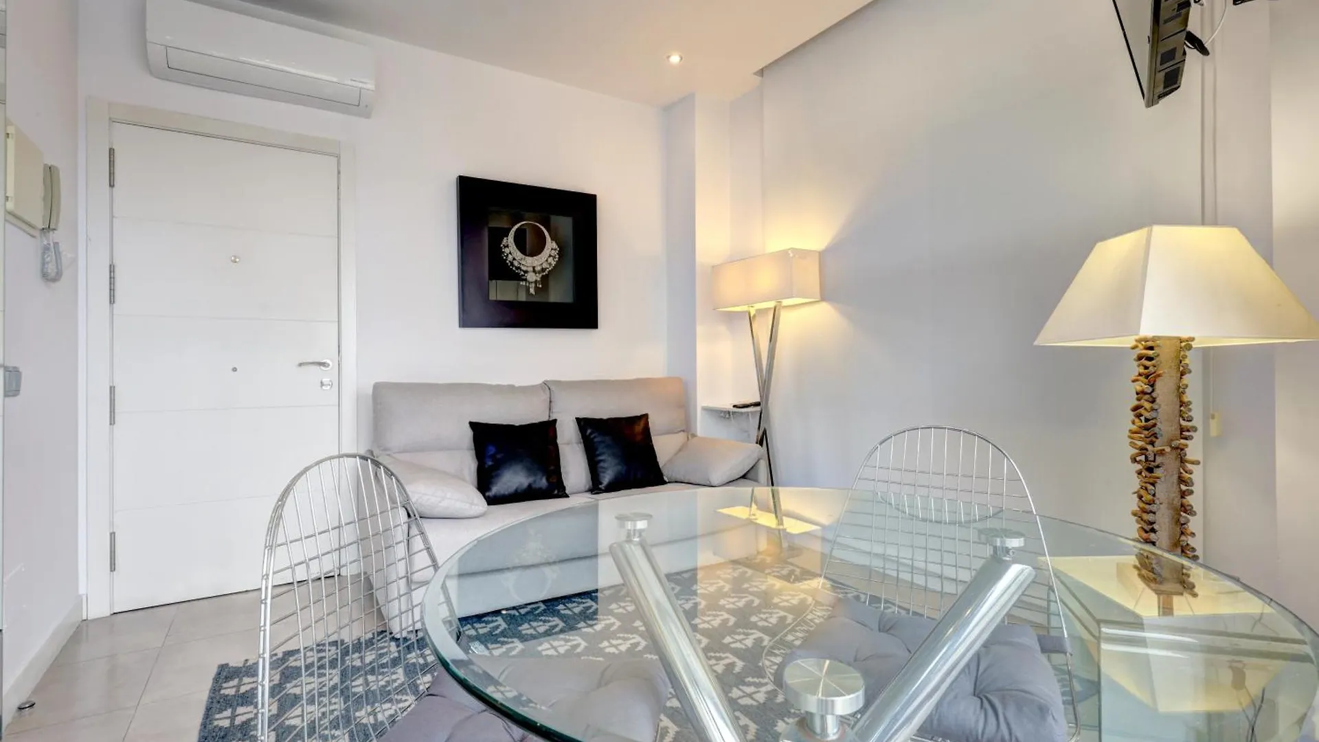 Apartamentos Con Vistas Y Terraza En Marbella Apartment