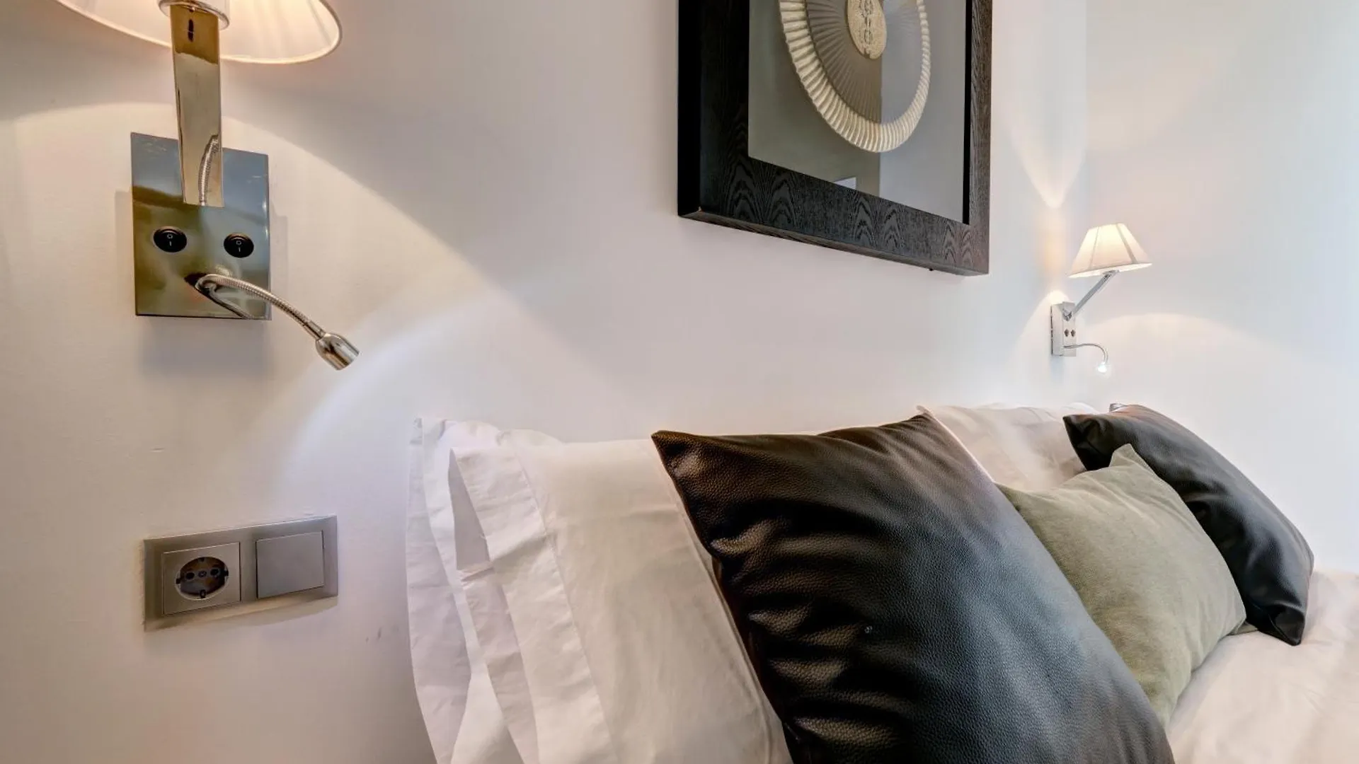 Apartamentos Con Vistas Y Terraza En Marbella